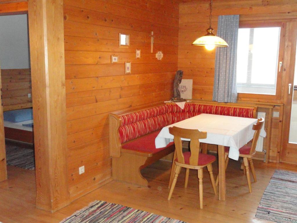 Baby- Und Kinderhof Aicherbauer Seeham Δωμάτιο φωτογραφία