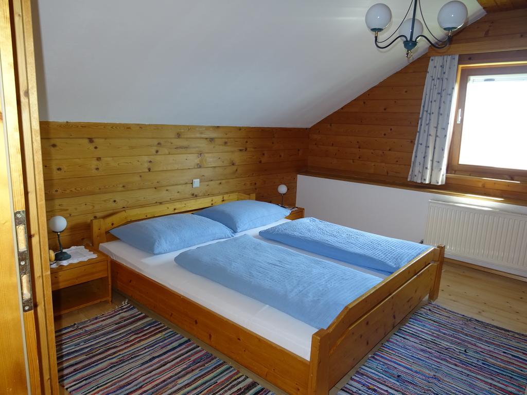 Baby- Und Kinderhof Aicherbauer Seeham Εξωτερικό φωτογραφία
