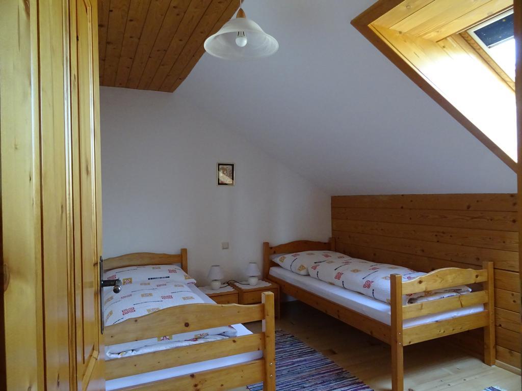 Baby- Und Kinderhof Aicherbauer Seeham Εξωτερικό φωτογραφία